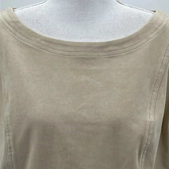 Pilcro Faux Suede Short Sleeve Cropped Tee in Pearl - Size S/M - Picture 4 of 8